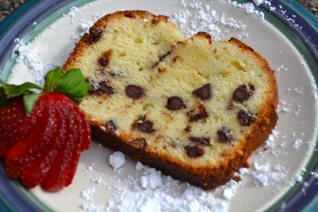 Sour-Cream-Chocolate-Chip-Pound-Cake