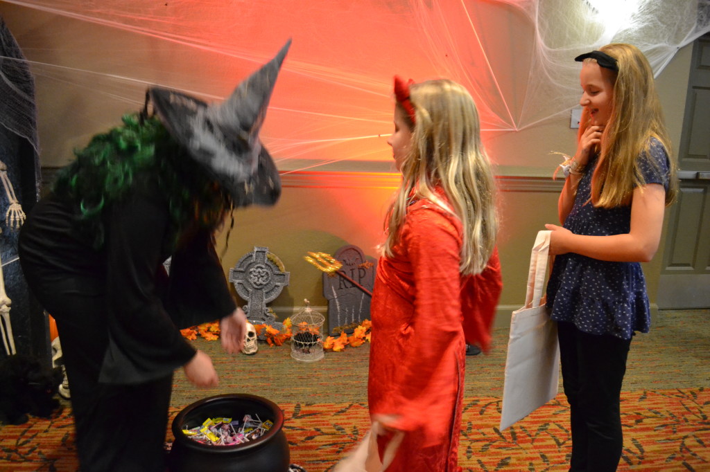 Great-Wolf-Lodge-Trick-Or-Treat