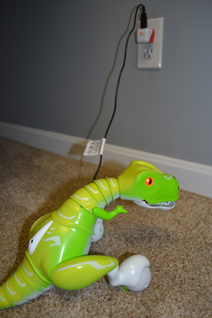 Zoomer-Dino-Charging