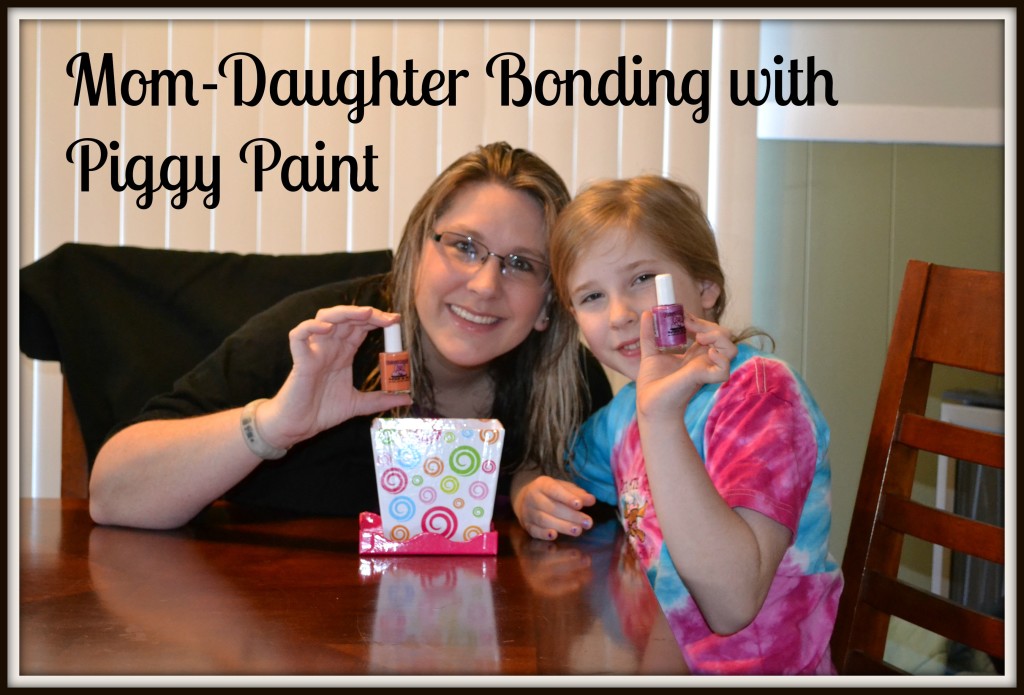 mom-daughter-bonding-piggy-paint